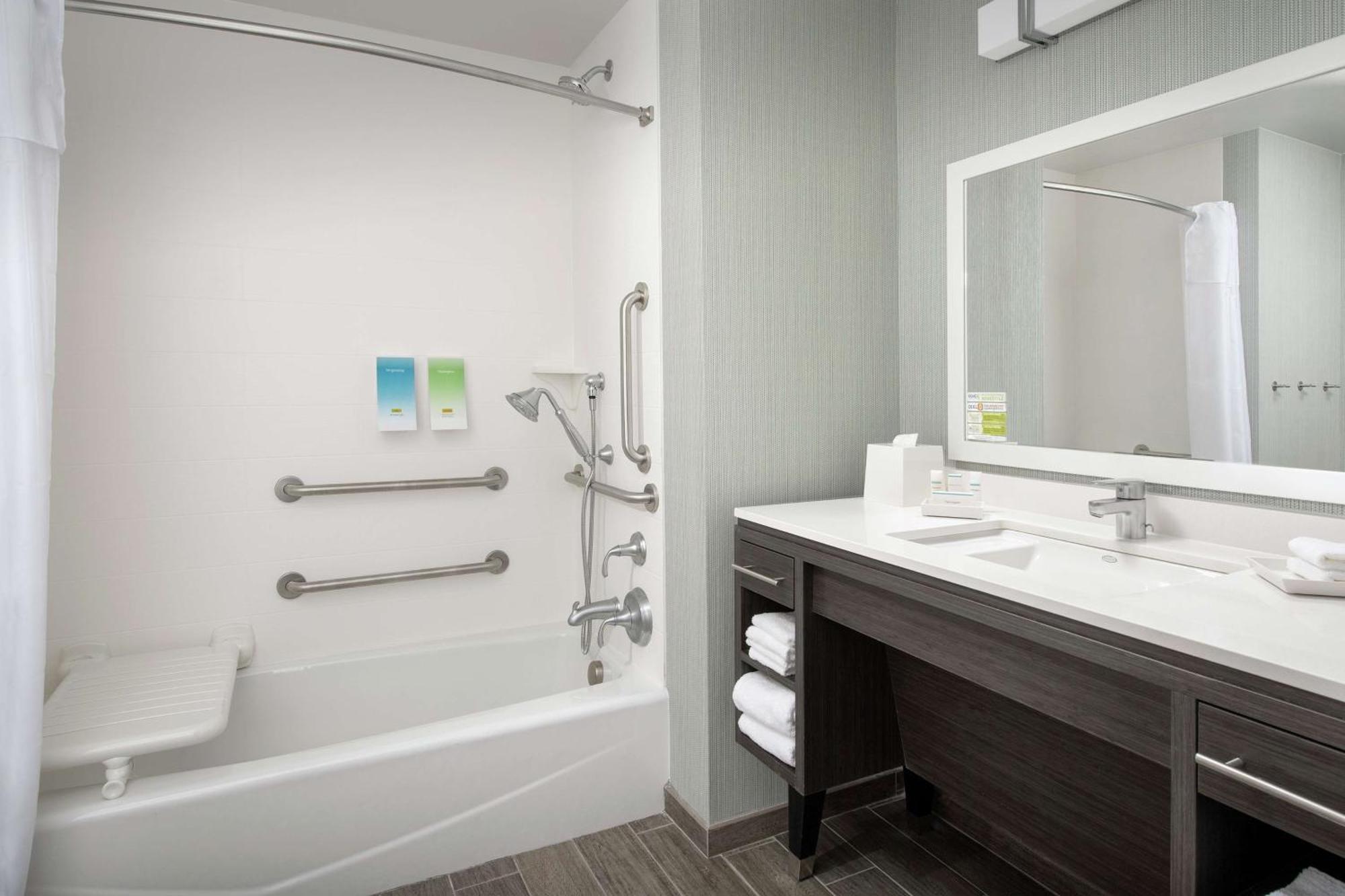 Home2 Suites By Hilton Charlottesville Downtown Exterior photo